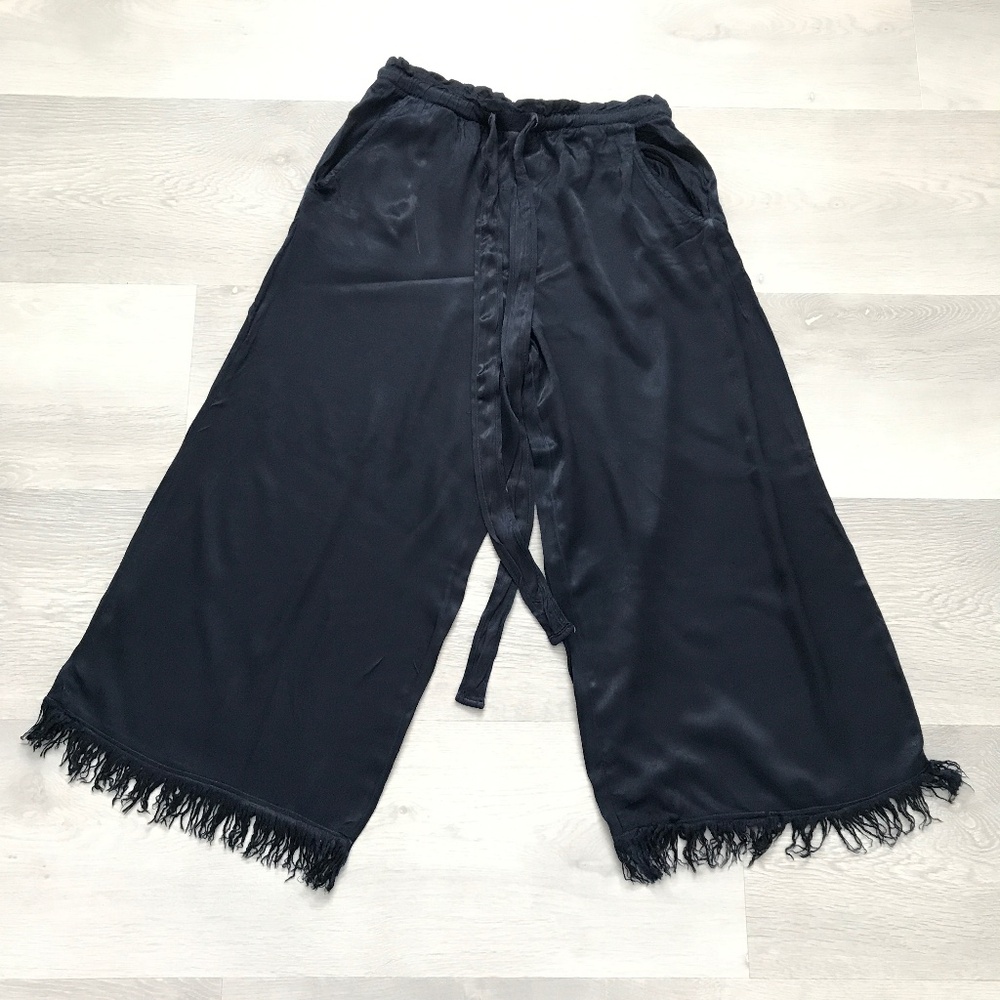 TINA JO BLUE SATIN WIDE LEG CROP PANTS MIDNIGHT FINGE HEM WOMENS SMALL